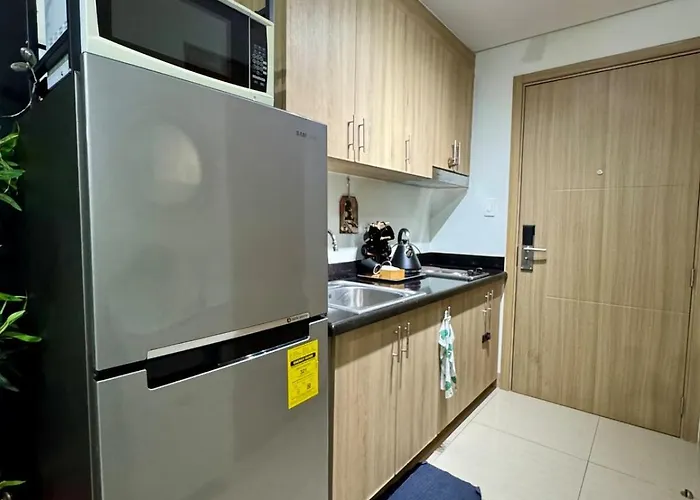 Shore 2 Residences Tower 1 Mall Of